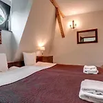 Hotel Charlotta 3*