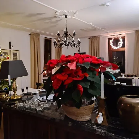 Hotel Charlotta 3*