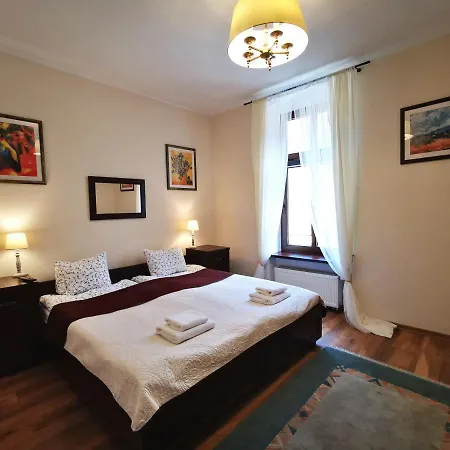 Charlotta 3* イェドリナ・ズドルイ