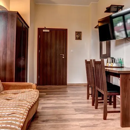 Charlotta イェドリナ・ズドルイ