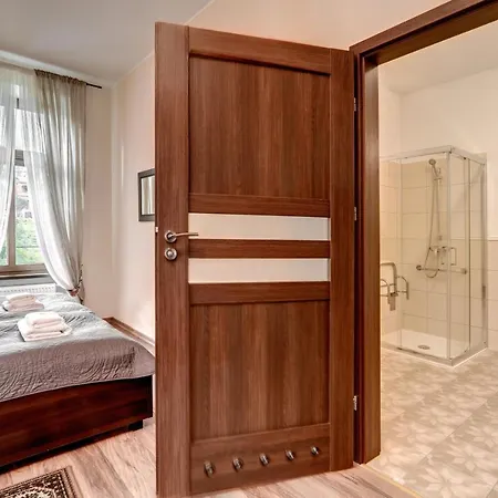 Отель Charlotta 3*