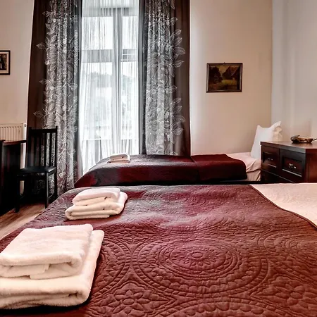 Hotell Charlotta 3*