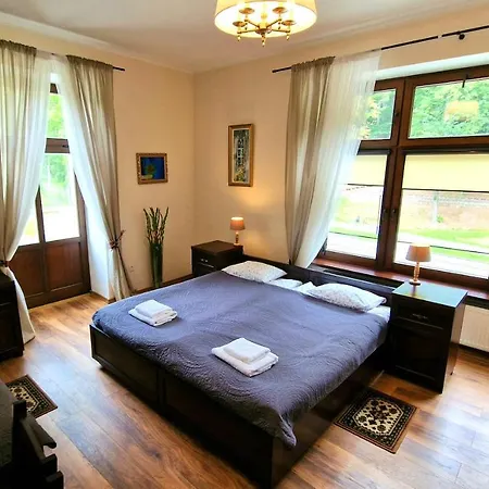 Hotell Charlotta 3*