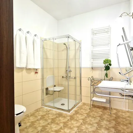 Charlotta ホテル 3*