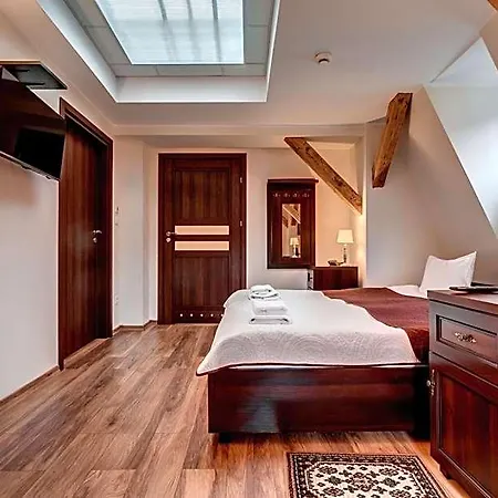 Charlotta Hotel