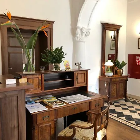 Hotell Charlotta 3*